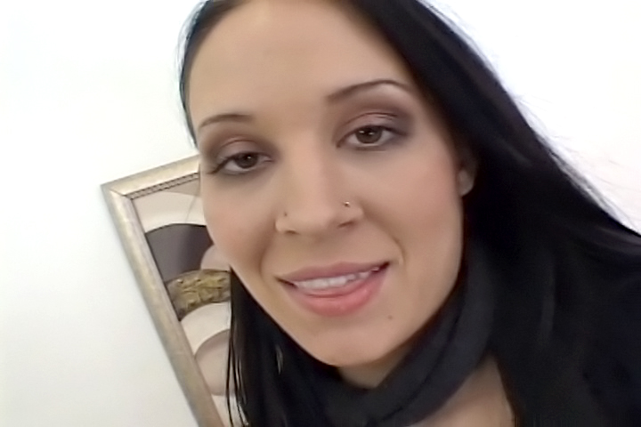 Amateur Babe Gets Her Pie Creamed